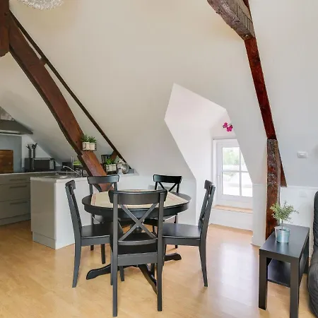 Spacious In Normandy With Wooden Floor Apartmán *