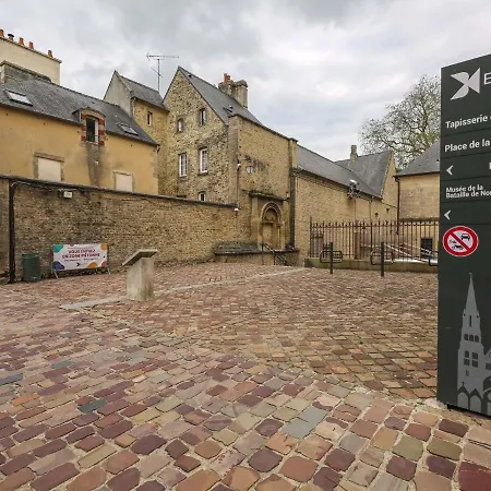 Spacious In Normandy With Wooden Floor Apartmán *