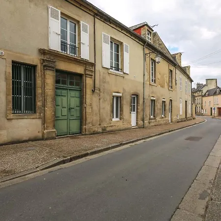 Spacious In Normandy With Wooden Floor
