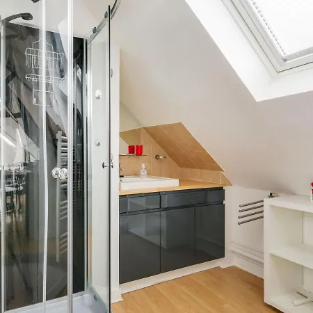 Appartement Spacious In Normandy With Wooden Floor